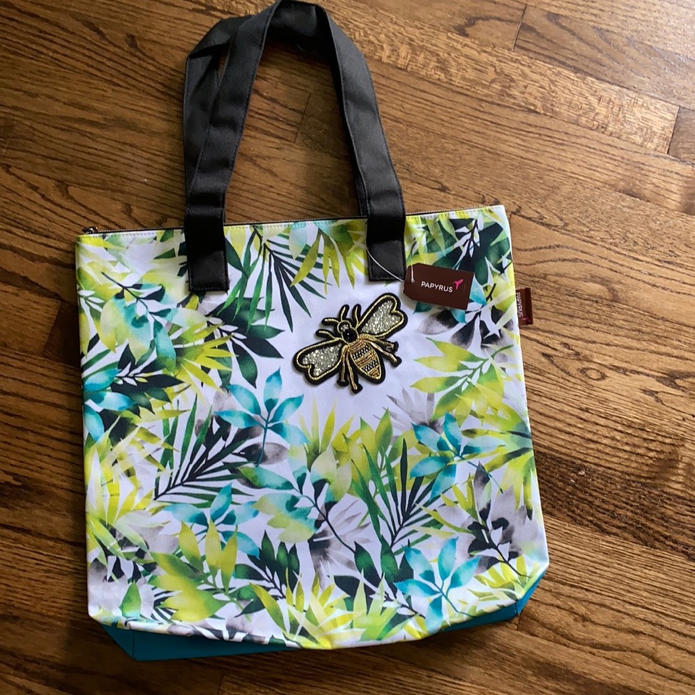 Papyrus Tote Bag 🐝